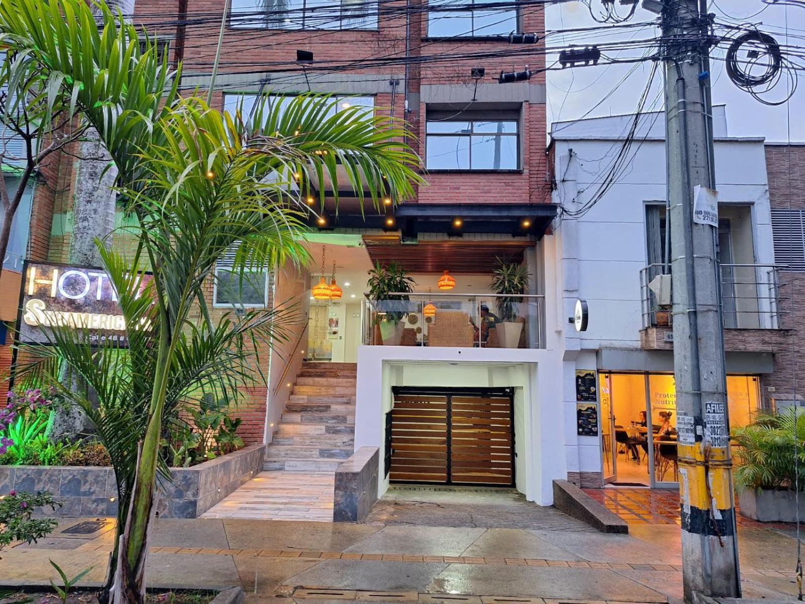 Hotel Suramericana Medellin Bagian luar foto