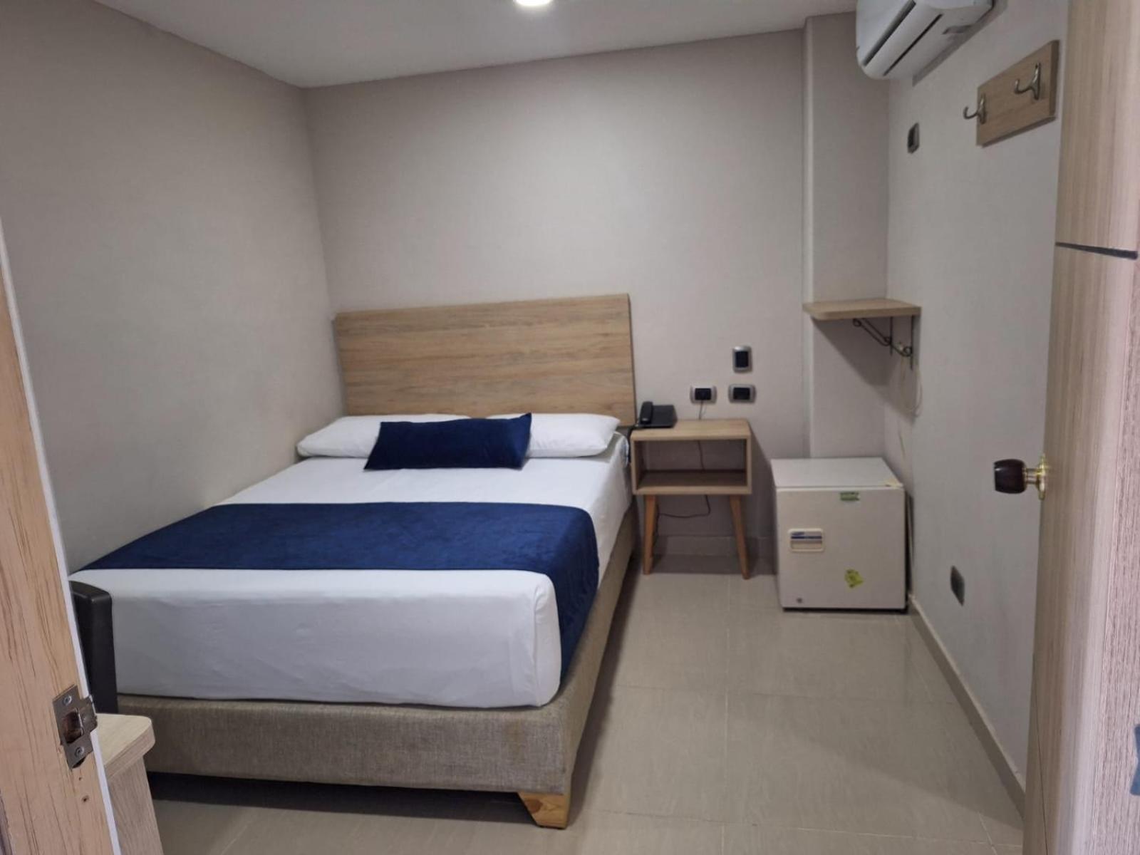 Hotel Suramericana Medellin Bagian luar foto