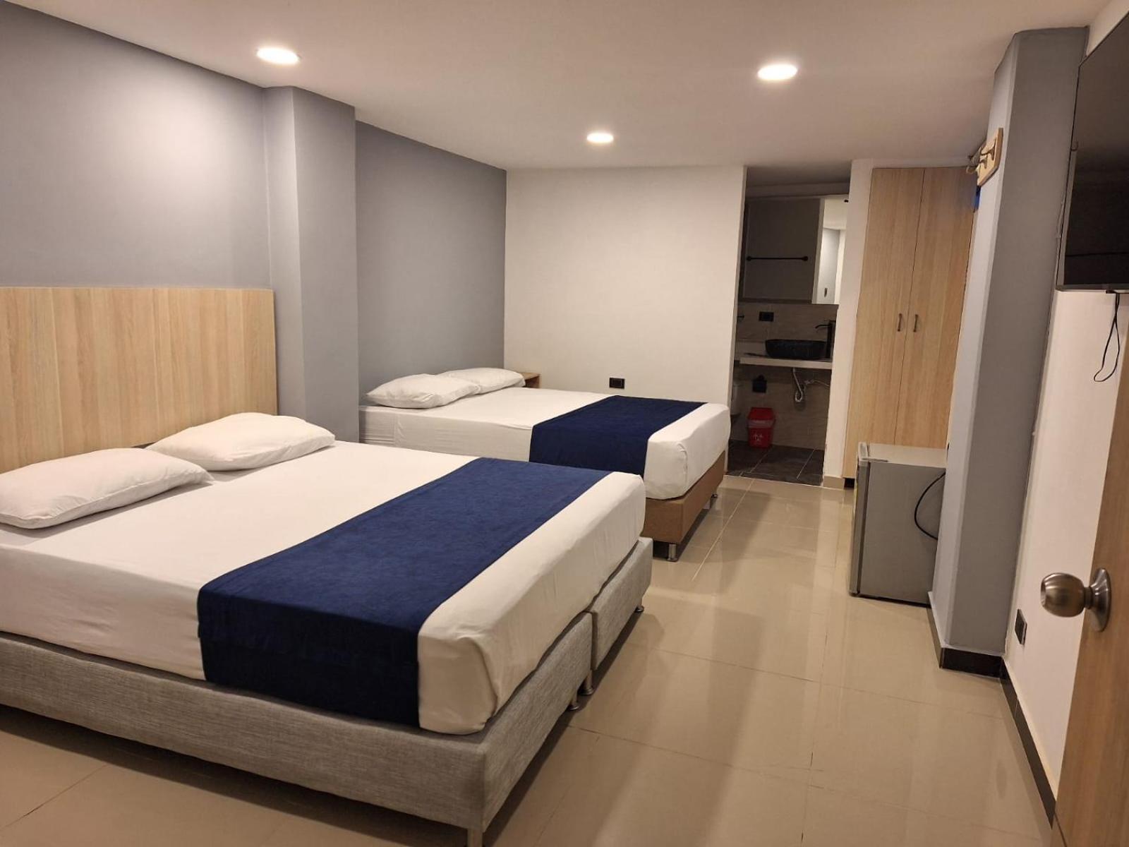 Hotel Suramericana Medellin Bagian luar foto