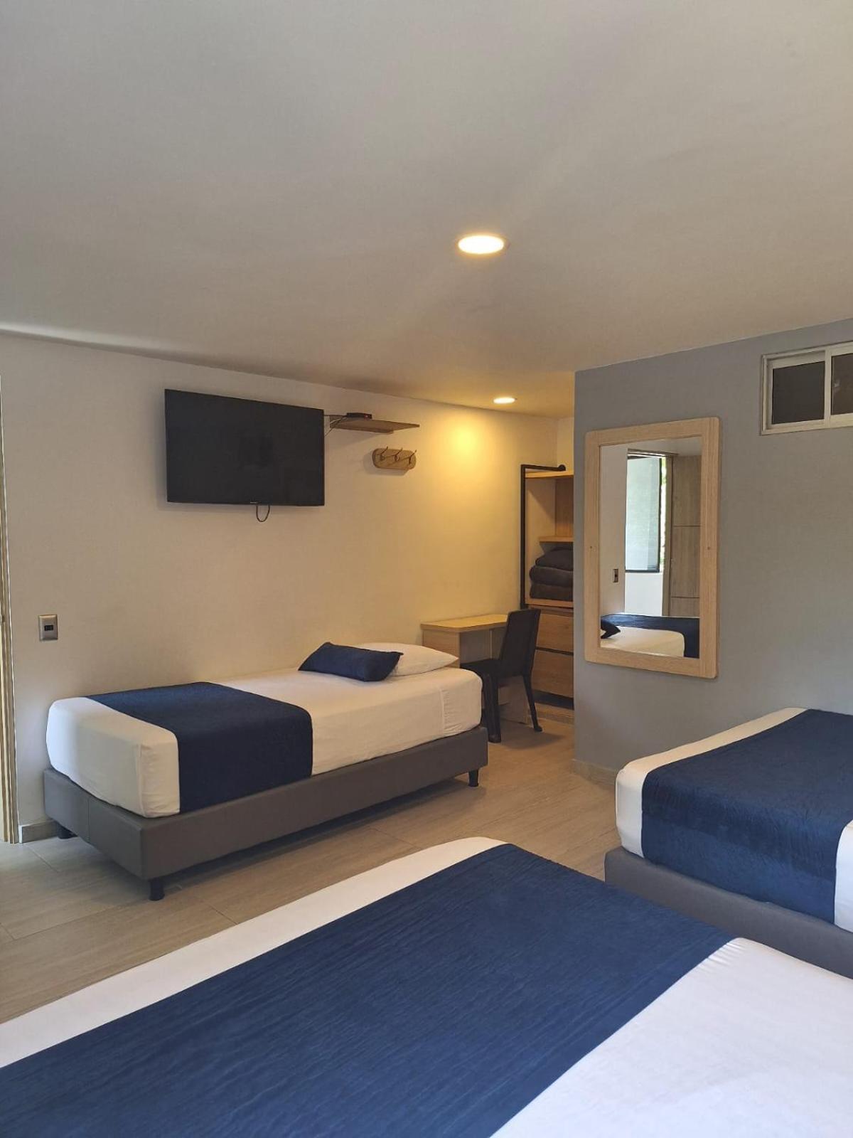 Hotel Suramericana Medellin Bagian luar foto
